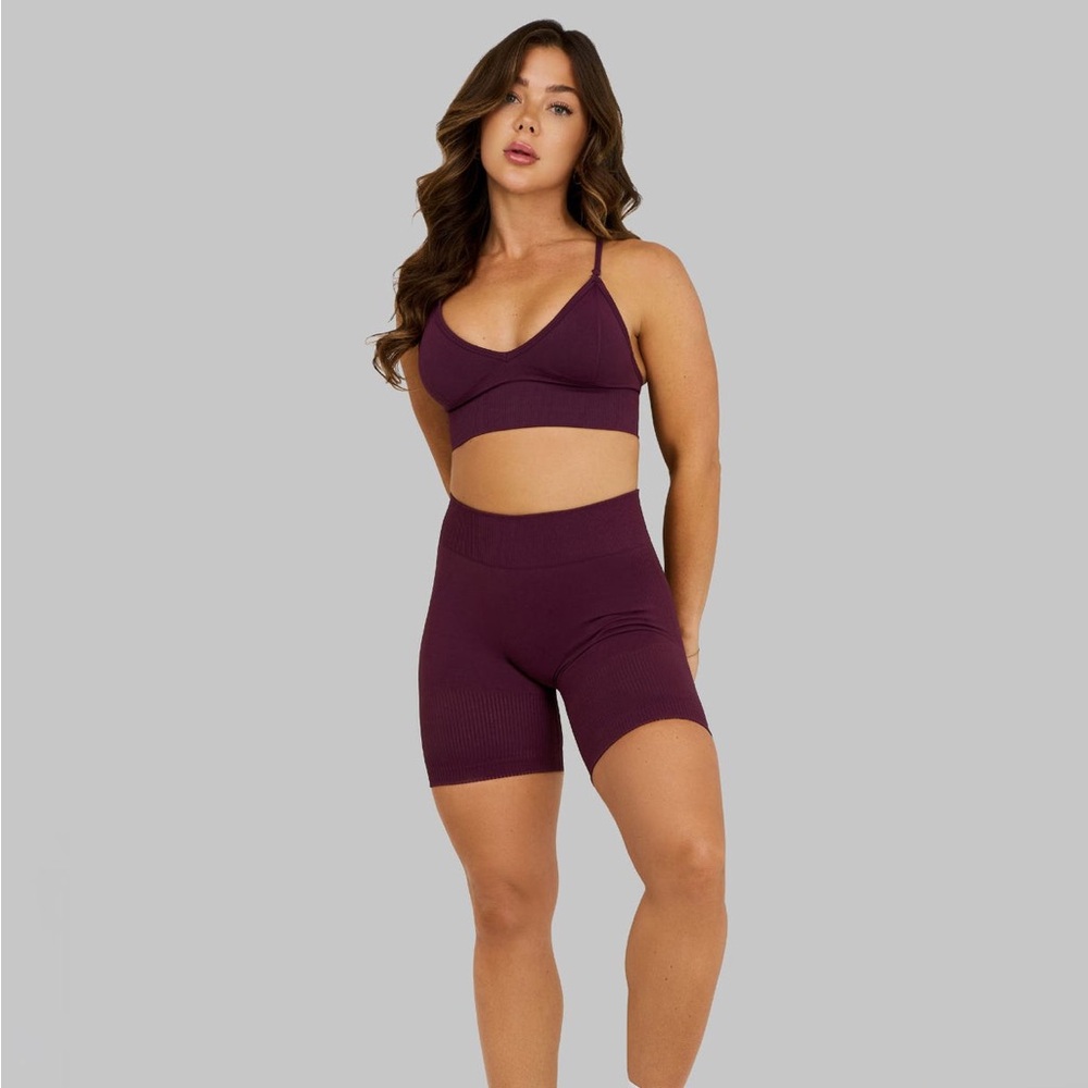 Thrivin Ribbed High-Waist Athletic Shaping Shorts in Navy & Burgundy (2-Pack) - Picture 3 of 6